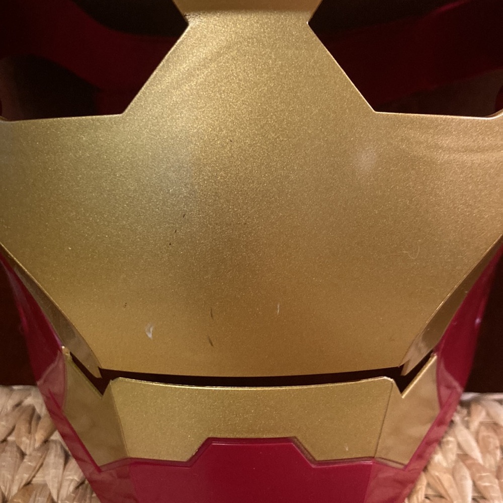 Iron Man Mask - Picture 2 of 6